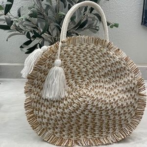 Round Woven handbag